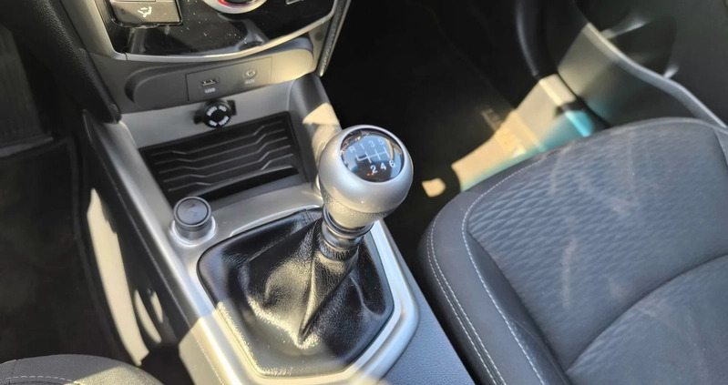 SsangYong Tivoli cena 61900 przebieg: 54000, rok produkcji 2019 z Strzegom małe 301